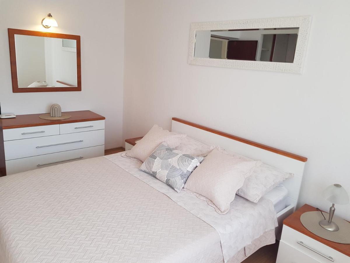 Apartments Huljic Хвар Экстерьер фото